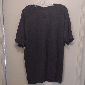 Lululemon Men's Black T-Shirt (J428)